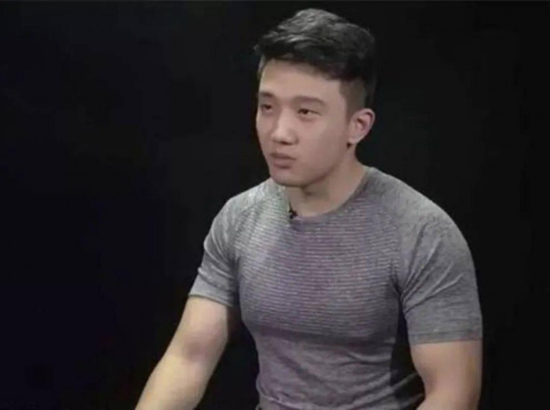 沦落至此？死亡宣告：接帮粉丝打号50一把  买六送一