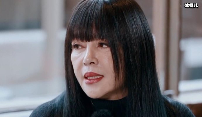 出道九年靠实力走红，网友表示靠颜值也可以！