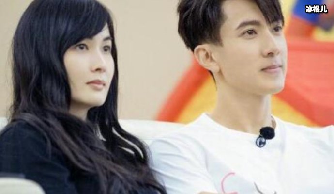 吴尊晒动态与女儿PK厨艺，自称是24岁大厨