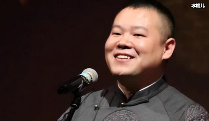 岳云鹏妻子晒出女儿照片，在家打麻将三缺一