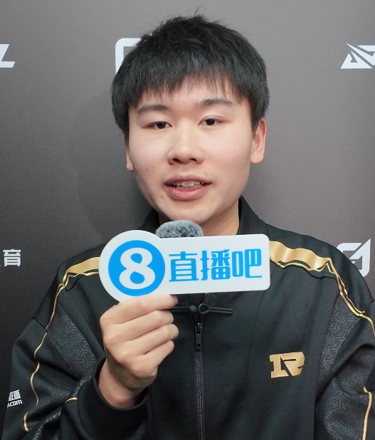 蜗牛电竞独家专访RNG.Wei：队伍磨合还不错，上升空间是很大的！