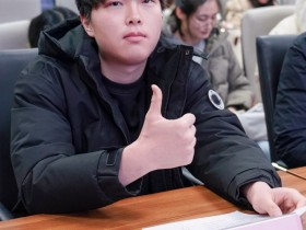 【蜗牛电竞】BLG晒与山西大联动活动返图:双眼皮+减肥Bin有点小帅