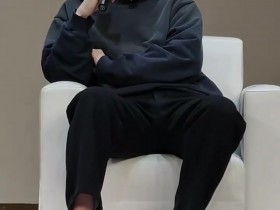 【蜗牛电竞】爱笑谈新教练:确定老教练离队了后 第二天睡醒了就跟Helper建立了联系