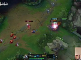 【蜗牛电竞】下路血腥车轮战!Uzi连杀5个丝血笑到最后:你们装什么?