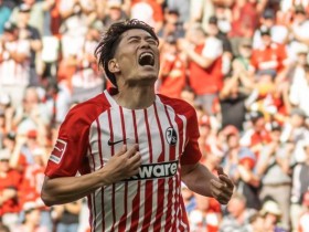 【蜗牛电竞】德甲:弗赖堡2-1绝杀沙尔克,舒斯特谈铃木唯人染红
