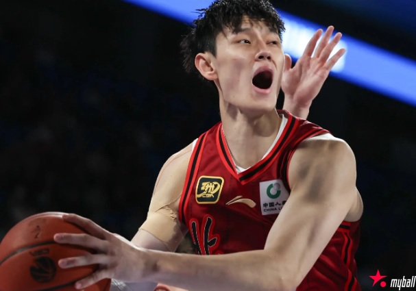 大发体育-曾凡博14+7+7大帽洛夫顿 李弘权高效20分,大发助力你的致富之路!【蜗牛电竞】