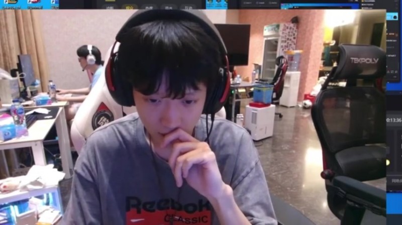 【蜗牛电竞】弹幕讨论🚬Shanks:无所谓封了就封了吧 反正是官方号不是我号