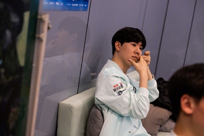 不敌TES后IG发布赛后返图：石以砥焉 化钝为利；行到水穷坐看云起