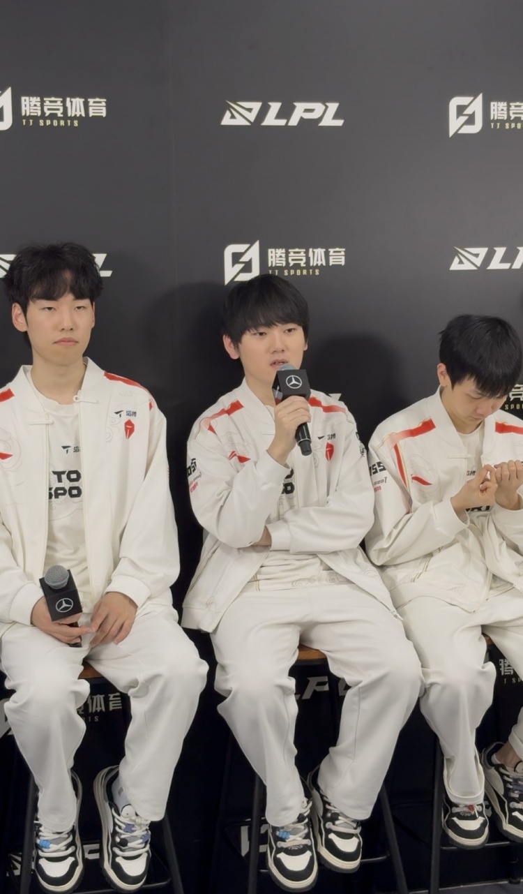 【蜗牛电竞】哥哥的格局!JKL:自己门口的世界赛 希望LPL的队伍能够夺冠