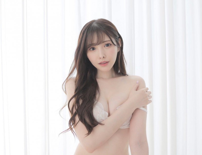 【蜗牛电竞】自称抖M是个超级被虐狂!「最强美腿」新有菜放话:准备来台湾找老公