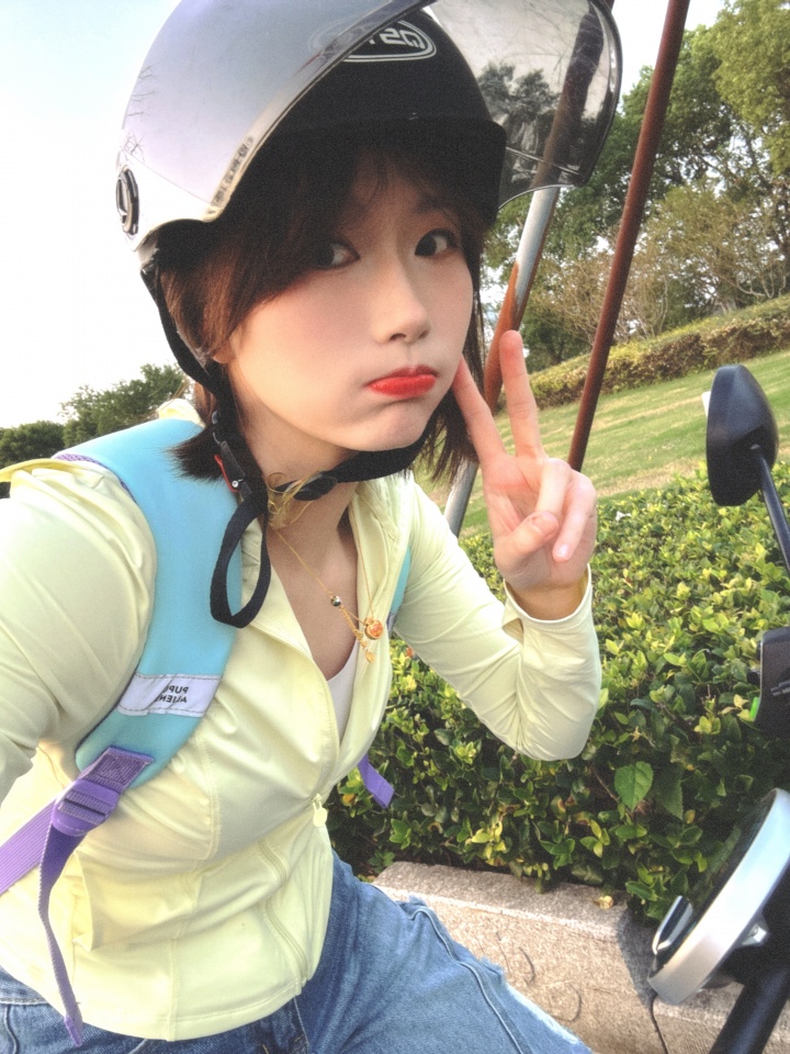 【蜗牛电竞】米勒妻子晒林宥嘉演唱会现场照:第一次开电动车看音乐节见到了想见的人