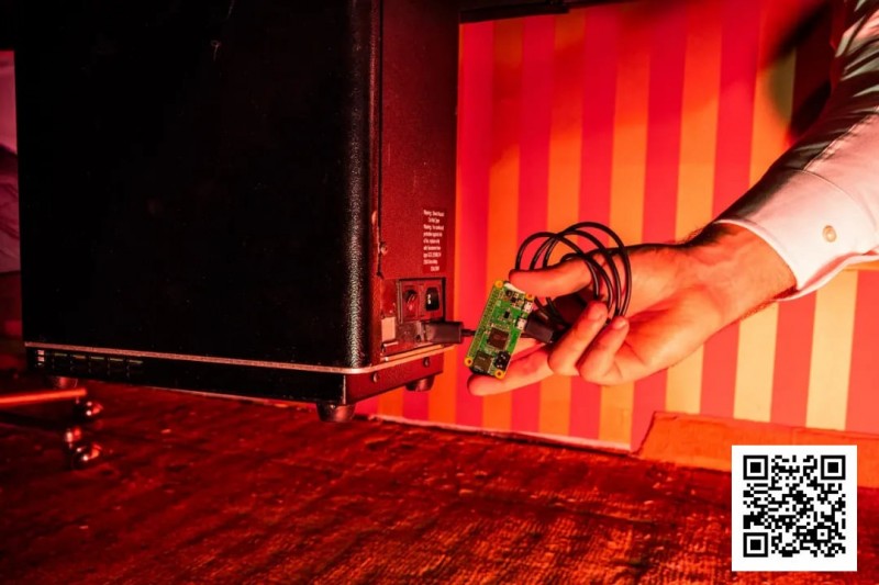 【EV扑克】记者“黑”进洗牌机,完整曝光扑克作弊新方式【蜗牛电竞】