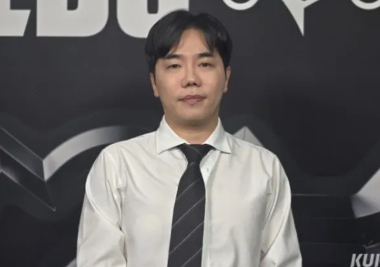 【蜗牛电竞】那要夺冠了吗?此前Homme发言:TES要么夺冠要么八强 如今晋级四强