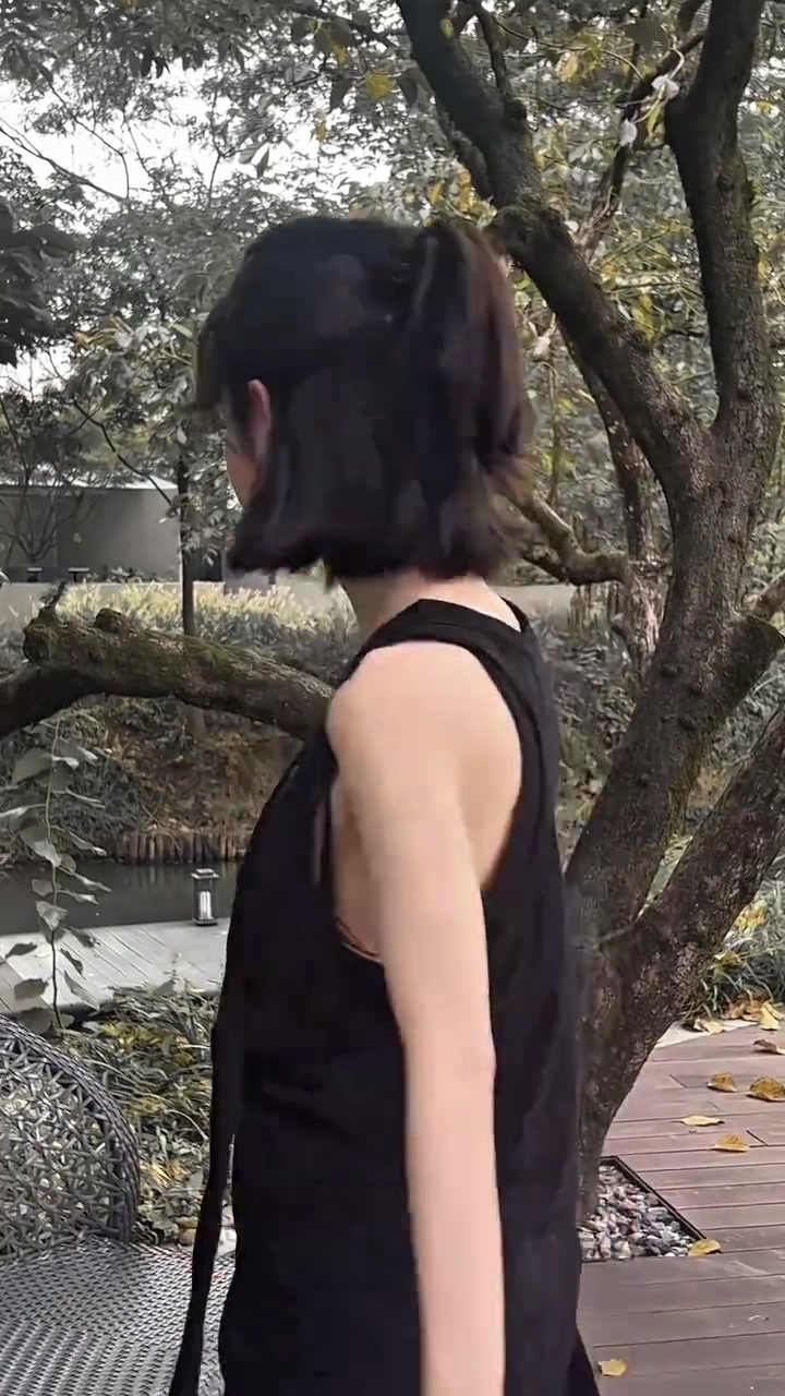 主持王诗蒙分享视频：吉隆坡的天气它是翻云又覆雨