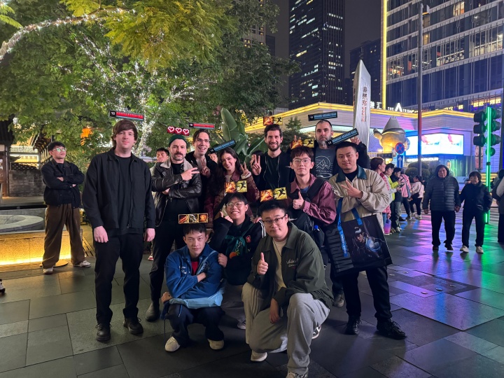 【蜗牛电竞】期待决赛的演出!S7主题曲原唱乐队目前已抵达成都