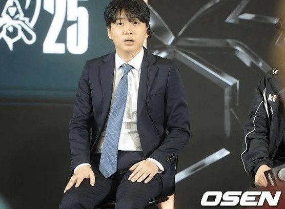 【蜗牛电竞】Score:决赛是心态的较量,我们更出色的是团队协作和专注力