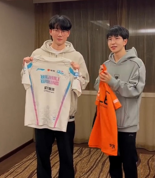 老公你回来啦🤩OBGG显示：BLG.Viper！