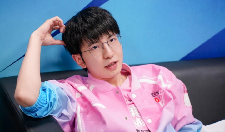 【蜗牛电竞】涵艺辟谣朱开爆料的Elk去iG言论:“Elk明天才会决定,别搞乱了”