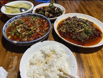 【蜗牛电竞】Xun分享晚餐照片:就得大碗干饭