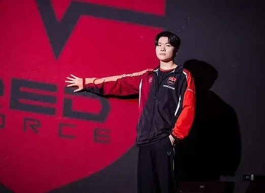 Kingen：Scout选手会投入自己的时间来帮助其他队员提升实力