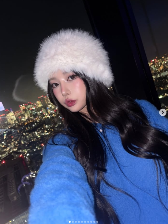 【蜗牛电竞】韩版《完蛋美女》演员晒照：果然黑丝就是百搭！