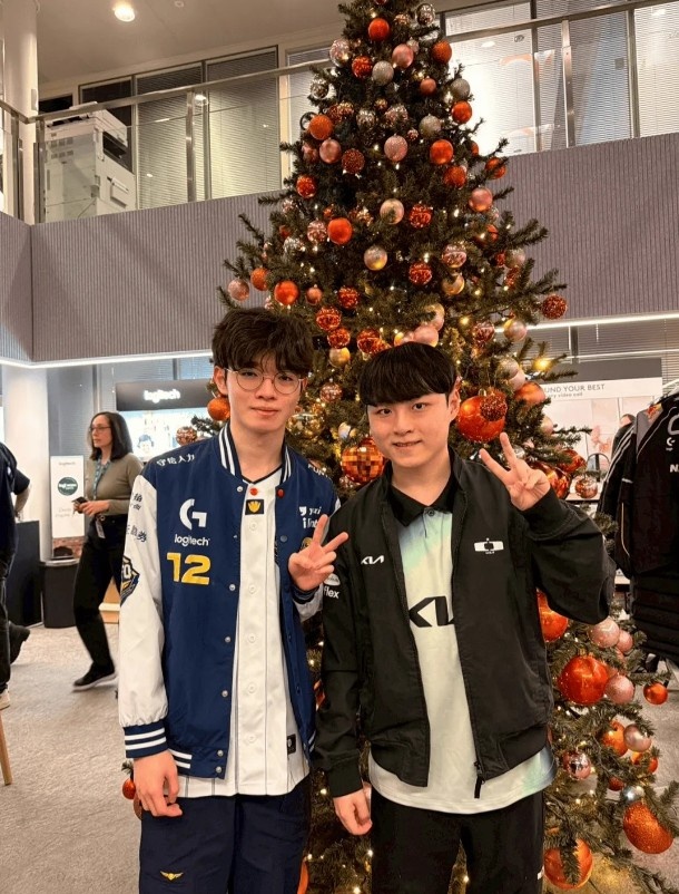 【蜗牛电竞】CFO分享Doggo与ShowMaker参加罗技活动合照：感谢邀请Doggo