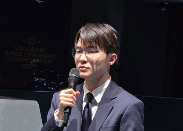 【蜗牛电竞】回顾所有S赛决赛!吧友们觉得历届S赛亚军,哪个亚军上单在世界赛上表现最差?