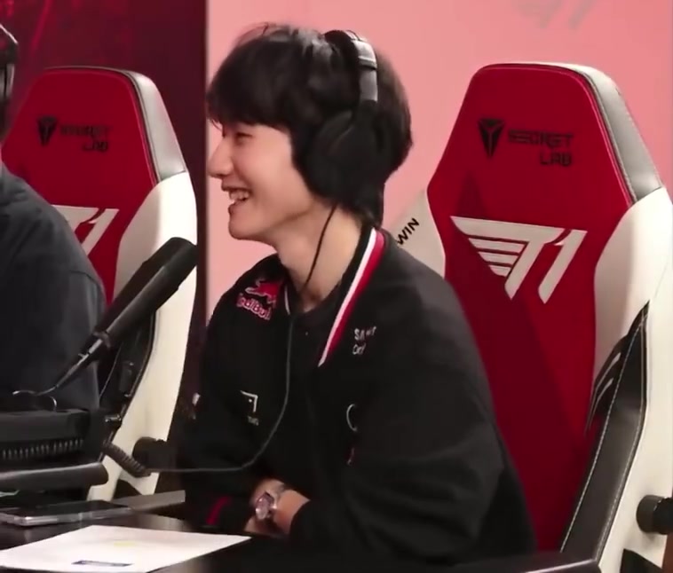 【蜗牛电竞】peanut回应Faker留言字条：希望回来后有机会在赛场上再见面