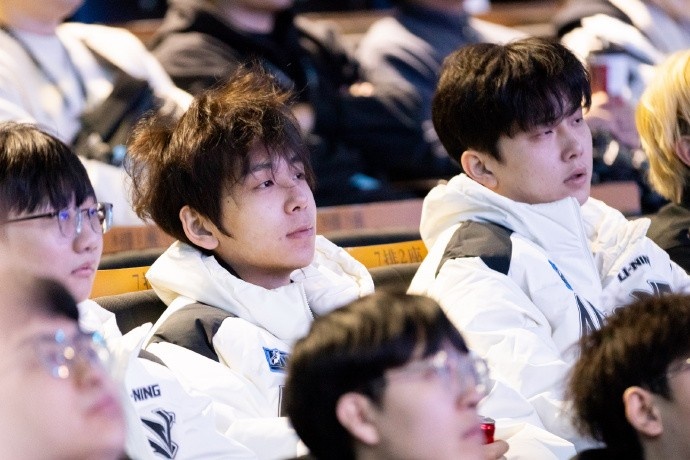 【蜗牛电竞】LPL发布选手大会返图：联盟将以更高标准、更严要求迎接新的一年