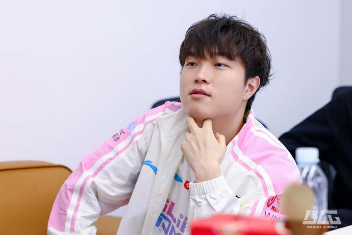 【蜗牛电竞】媒体爆料Bin已向管理层道歉：知错并改 且保证不会再发散负面情绪