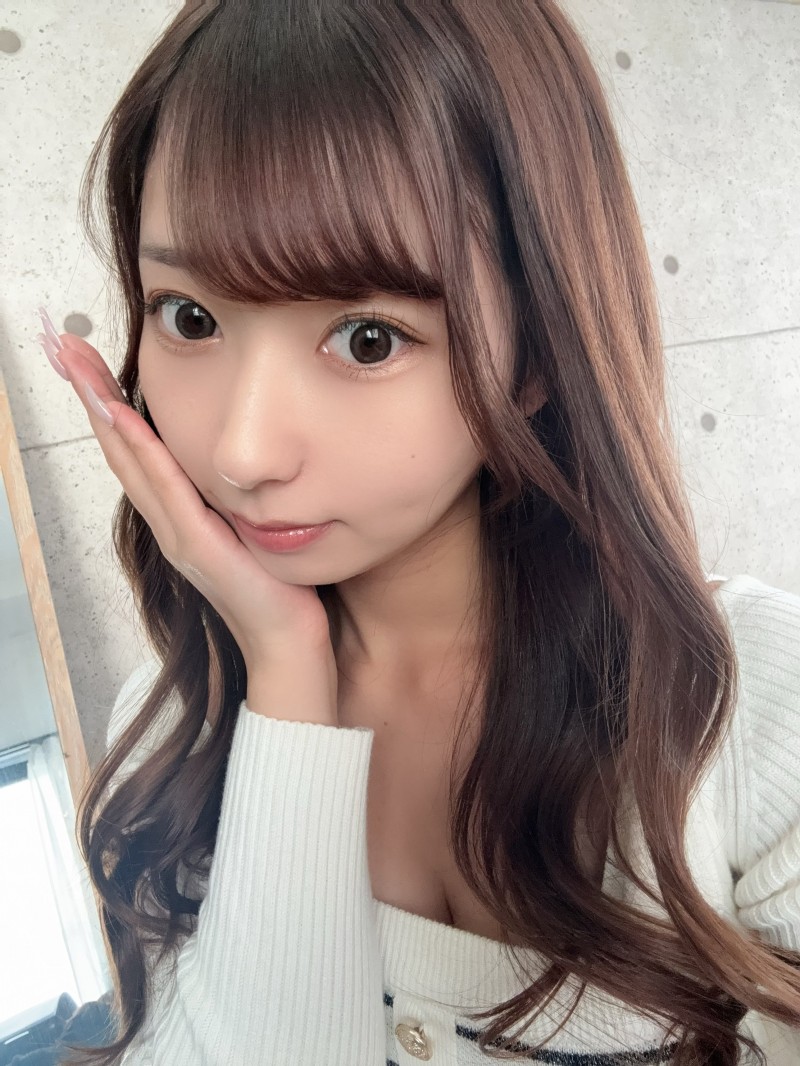 【蜗牛电竞】逢沢みゆ(逢泽美优)不藏了！公布真正的生日！