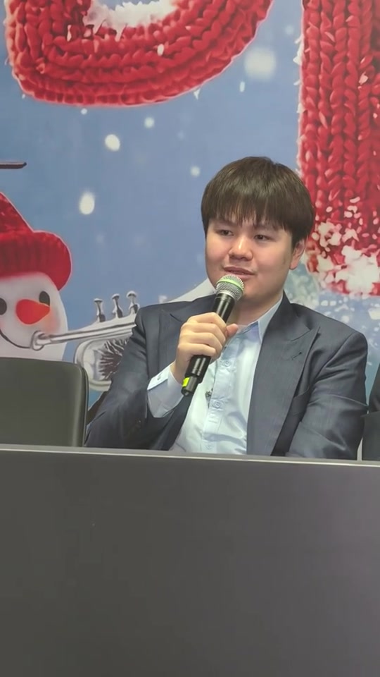 【蜗牛电竞】zoom谈教练语音：他对整局影响没有太大 很多决策还是选手临场做