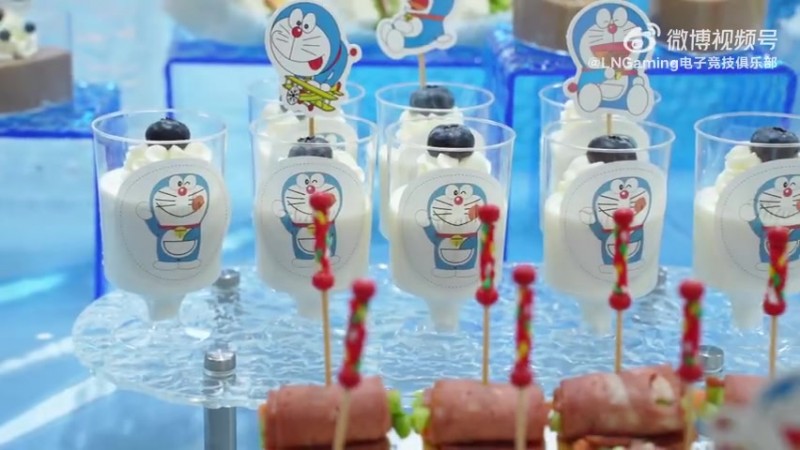 【蜗牛电竞】LNG发布sheer生日开箱VLOG：误入哆啦世界 一起来看看生日开箱！