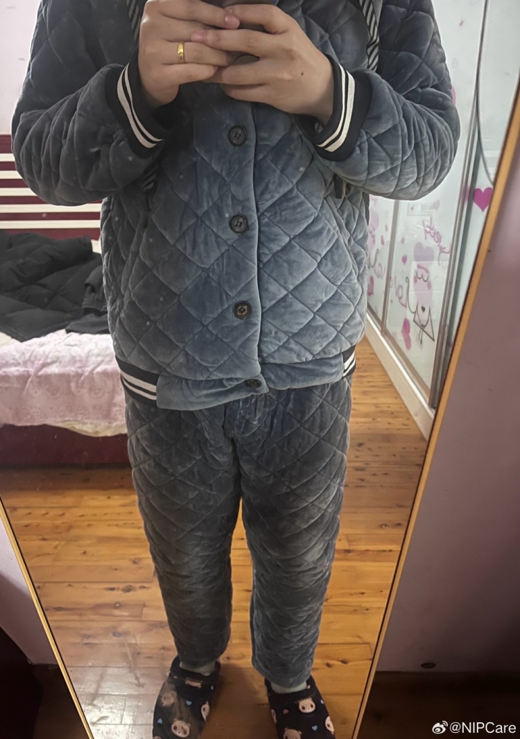 【蜗牛电竞】已到家😚NIP中单care晒照：湖南省服已穿上