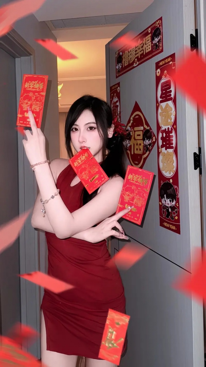 【蜗牛电竞】解说鼓鼓晒年味照片：祝大家马年大吉！