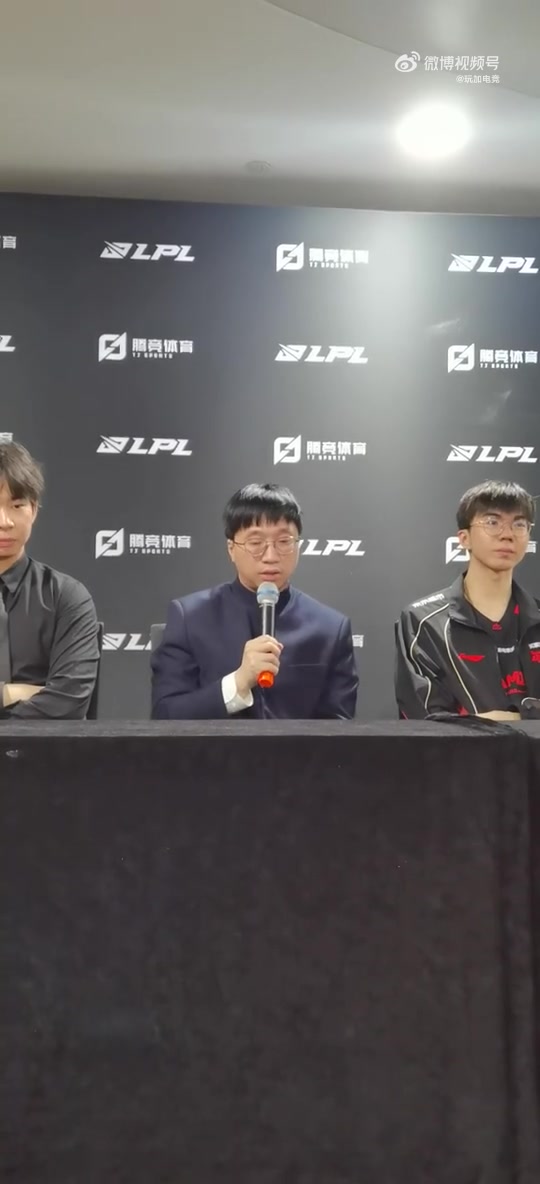 【蜗牛电竞】Tabe：我觉得选手们是越打越冷静，对于局势的判断都做的很好