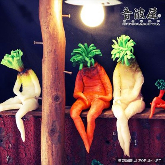 【蜗牛电竞】《沮喪大根＆低潮人參》各種搞笑姿勢的蘿蔔敲可愛