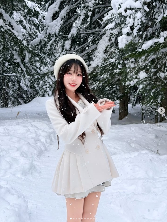 【蜗牛电竞】Showmaker美女粉丝晒照：让我们约定下个冬季见☃️❄️