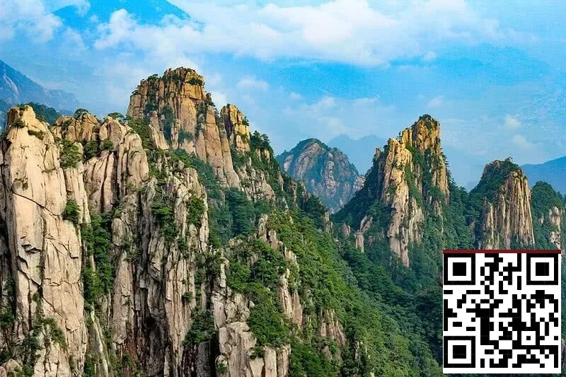 【EV扑克】泰山之巅首日 | 吕彦与何映含分别斩获开幕赛AB组CL,Day1共262人次参与,38人晋级Day2【蜗牛电竞】