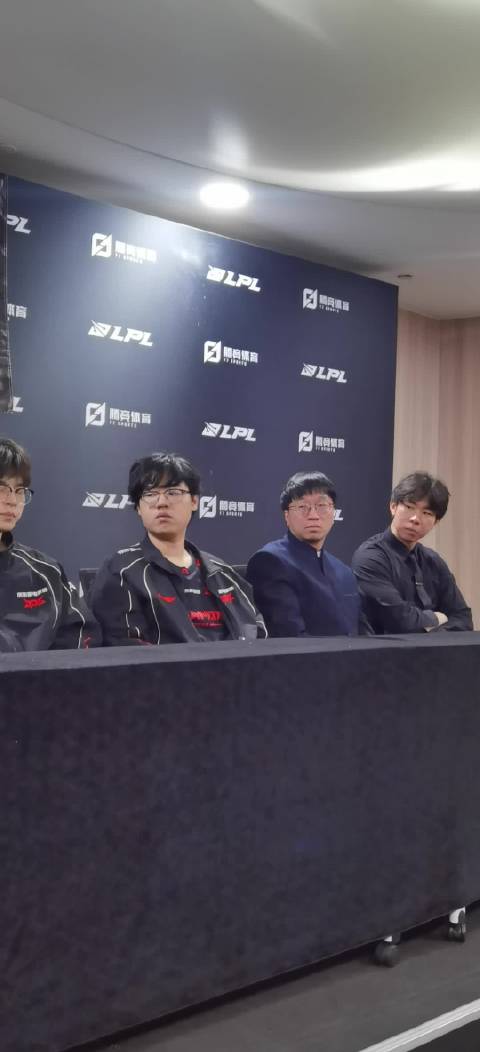 【蜗牛电竞】JDG赛后群访：我们的实力跟Gen.G应该是还有一些不足的地方