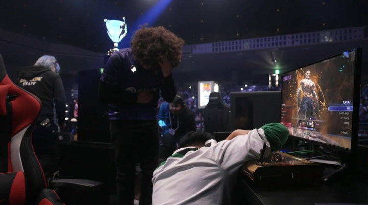 【蜗牛电竞】决赛级别的BO5！小孩火舞2:3惜败BLAZ  赛后疑似虚脱久久才与对手握手