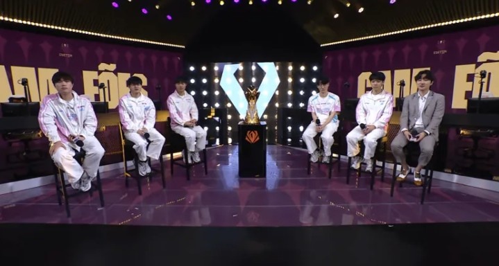 【蜗牛电竞】Knight：这次先锋赛夺冠，会给我们队伍还有LPL增加很多信心