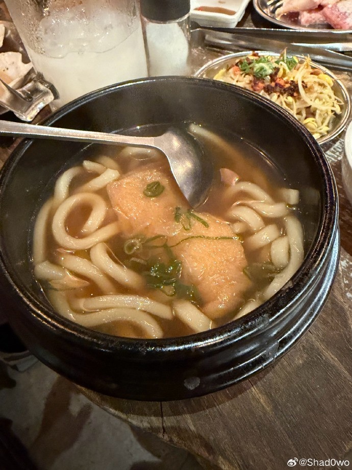 【蜗牛电竞】shad0w分享美食照片:罪恶的一天