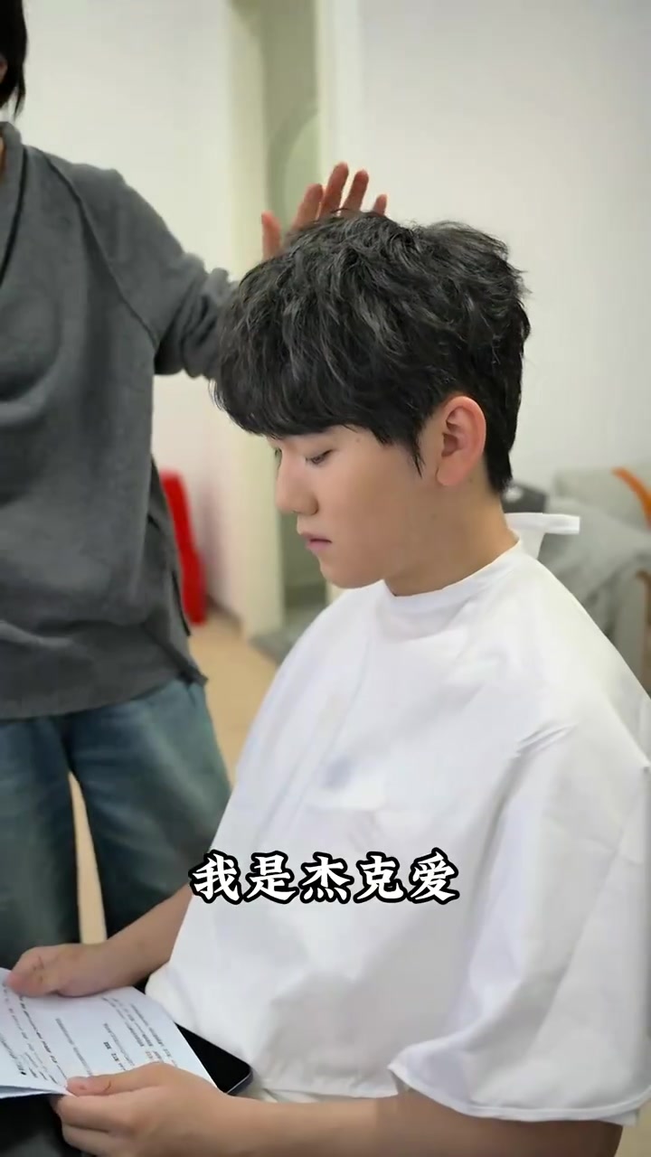 【蜗牛电竞】JackeyLove发布视频：如果没有电竞，我就是个普普通通的黄毛