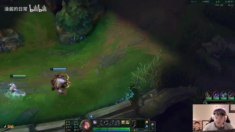 【蜗牛电竞】芸阿娜爆杀局！Uzi轻松闪躲石头人R：这种闪不出来弹幕绝对狂喷！