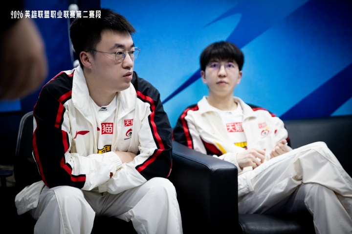 【蜗牛电竞】零的突破!WBG在第二赛段开赛第四场比赛 终于艰难拿下首胜