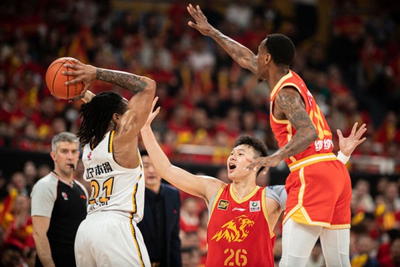 【蜗牛电竞】CBA总决赛前瞻：辽粤大战再起，热度与胜负如何拆解？