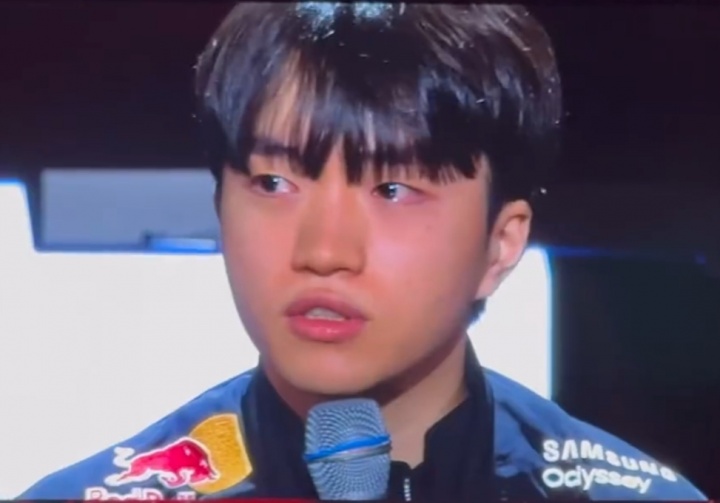 【蜗牛电竞】Keria含泪谈与T1续约三年：相信与T1走下去一定能实现梦想与目标