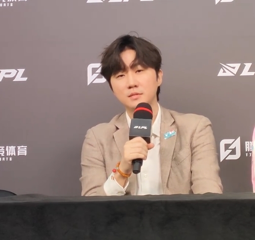 【蜗牛电竞】BLG主教练Daeny：排位/训练赛效果都不错，才给Bin选出韦鲁斯上单