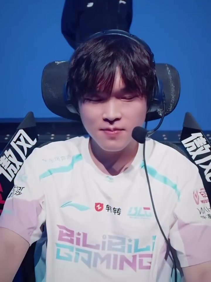 【蜗牛电竞】注意，这不是彭于晏！LPL赛事官方发布Bin对比视频：别眨眼